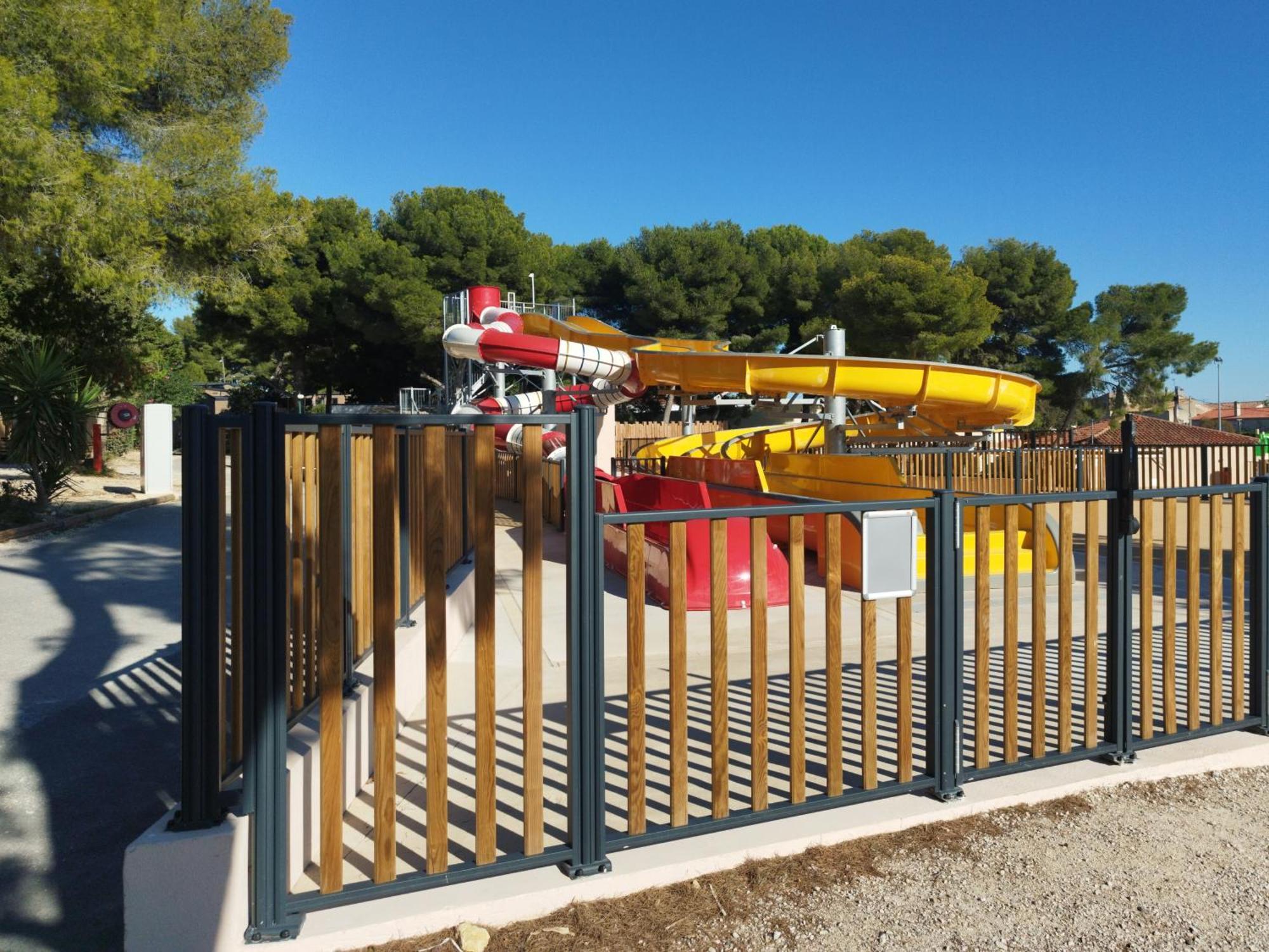 Mobil Neuf Front De Confort 5 Lits 6 Personnes Le Rouet Campsite